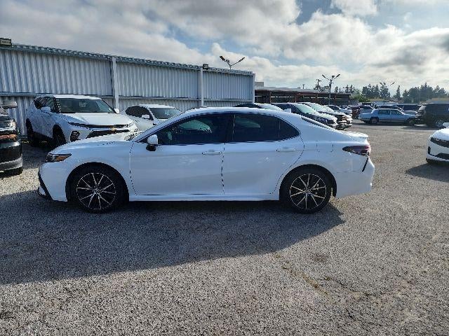 2023 Toyota Camry SE Auto (SE)