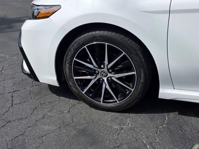 2023 Toyota Camry SE Auto (SE)