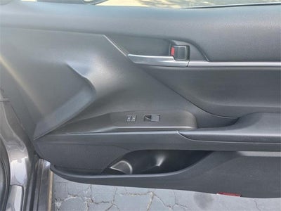 2023 Toyota Camry Hybrid SE CVT (Natl)