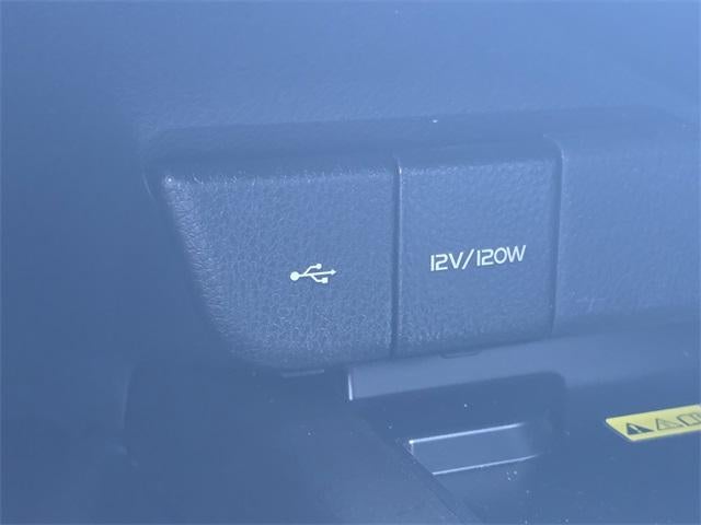 2023 Toyota Camry Hybrid SE CVT (Natl)