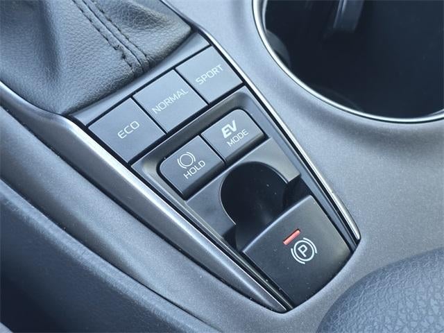 2023 Toyota Camry Hybrid SE CVT (Natl)