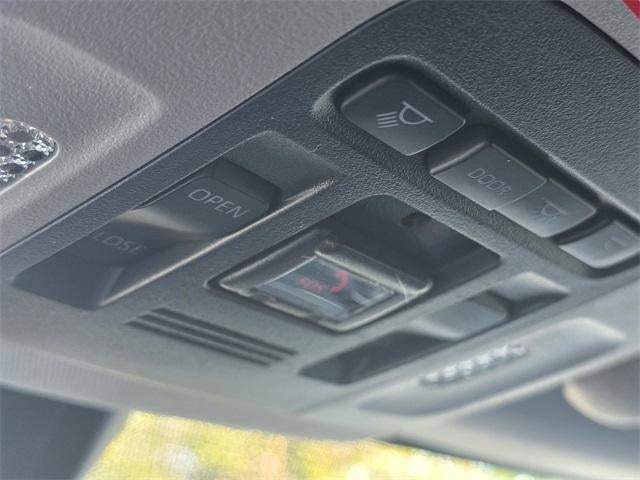 2023 Toyota Camry Hybrid SE CVT (Natl)