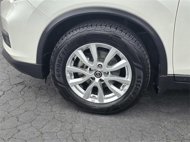 2018 Nissan Rogue FWD SV