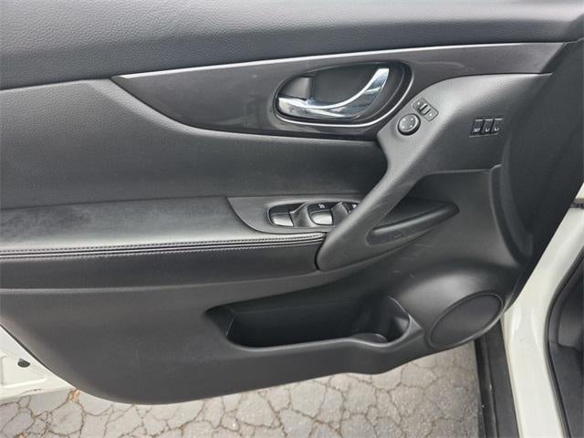 2018 Nissan Rogue FWD SV