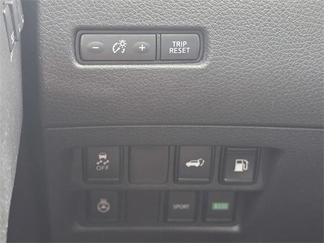 2018 Nissan Rogue FWD SV