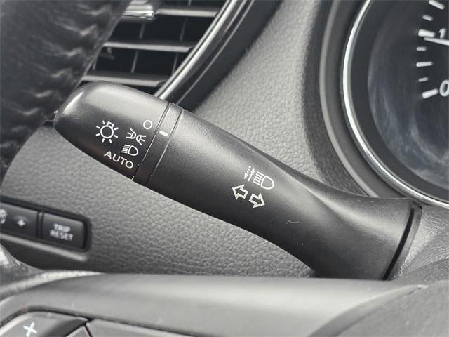 2018 Nissan Rogue FWD SV