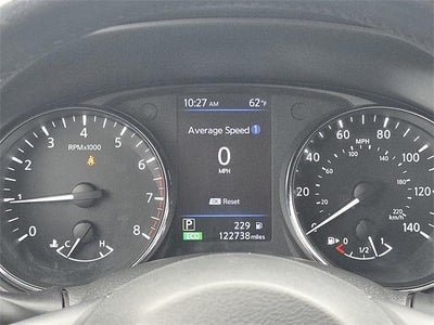 2018 Nissan Rogue FWD SV