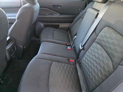 2024 Nissan Pathfinder S 2WD