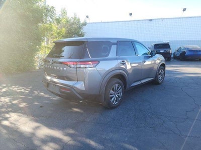 2024 Nissan Pathfinder S 2WD