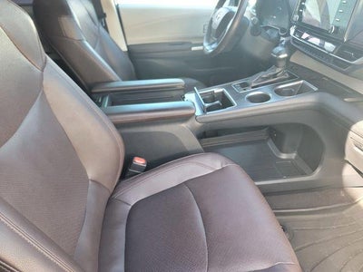 2022 Toyota Sienna Platinum FWD 7-Passenger (Natl)