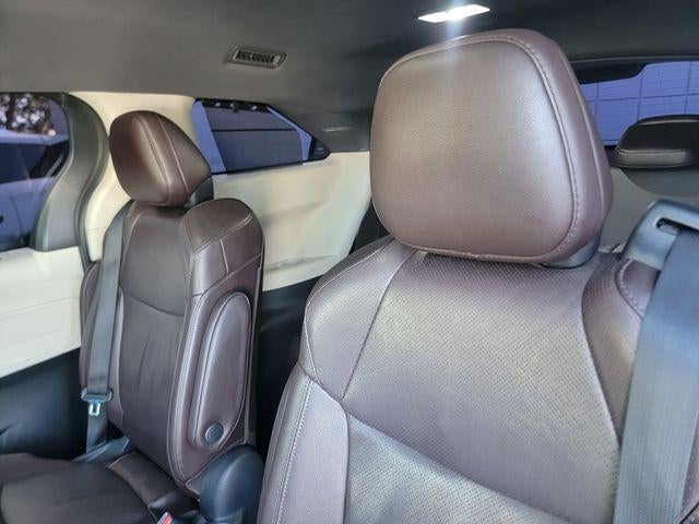 2022 Toyota Sienna Platinum FWD 7-Passenger (Natl)
