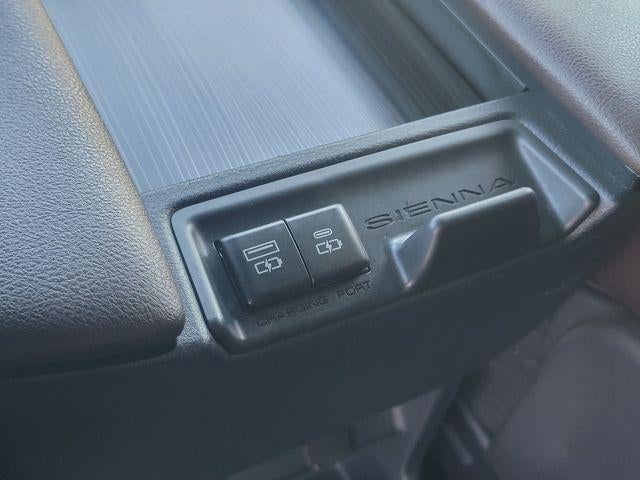 2022 Toyota Sienna Platinum FWD 7-Passenger (Natl)