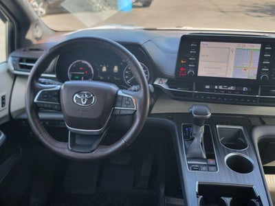 2022 Toyota Sienna Platinum FWD 7-Passenger (Natl)