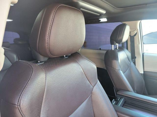 2022 Toyota Sienna Platinum FWD 7-Passenger (Natl)