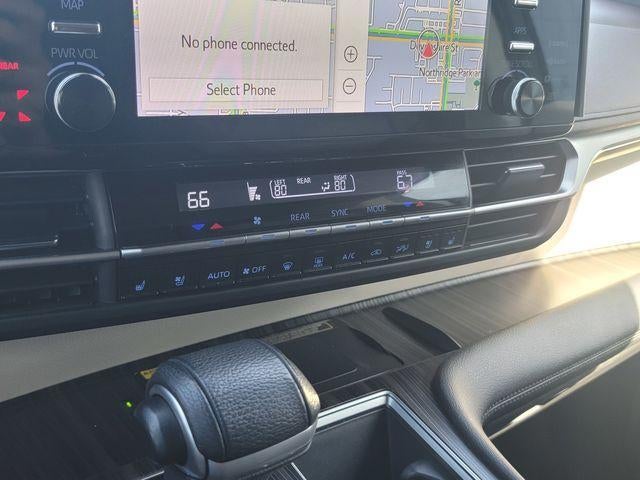 2022 Toyota Sienna Platinum FWD 7-Passenger (Natl)