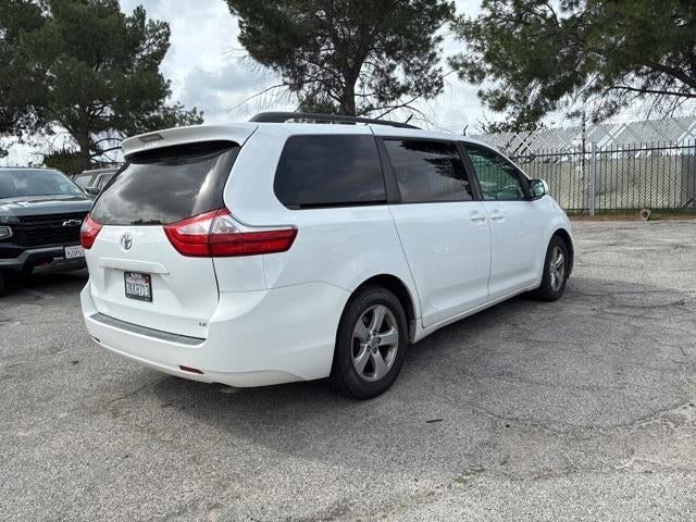 2015 Toyota Sienna 5dr 8-Pass Van LE FWD (Natl)