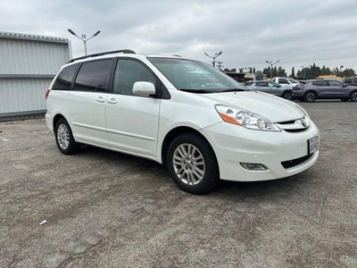 2010 Toyota Sienna 5dr 7-Pass Van XLE FWD (Natl)