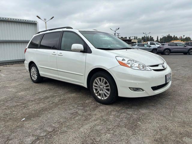 2010 Toyota Sienna 5dr 7-Pass Van XLE FWD (Natl)