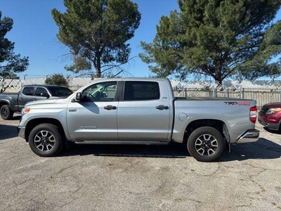 2014 Toyota Tundra 4WD Truck 4WD CrewMax Short Bed 5.7L SR5 (Natl)