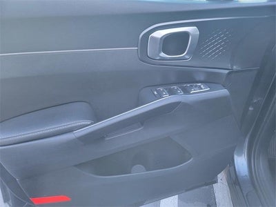 2022 Kia Sorento S FWD