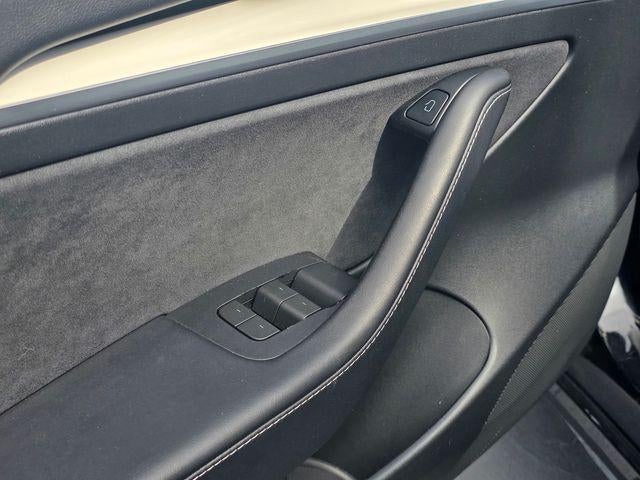 2023 Tesla Model 3 RWD