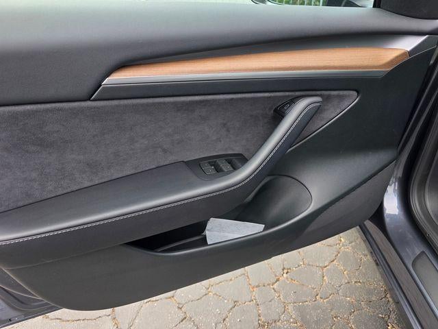 2023 Tesla Model 3 RWD