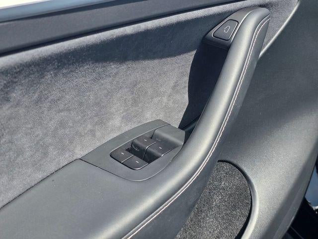 2025 Tesla Model Y Long Range AWD *Ltd Avail*