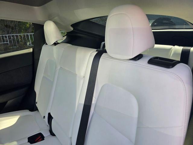 2025 Tesla Model Y Long Range AWD *Ltd Avail*