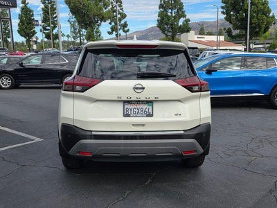 2021 Nissan Rogue FWD SV